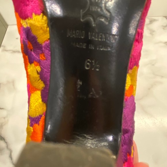 Vintage Valentino floral pumps - Picture 10 of 12